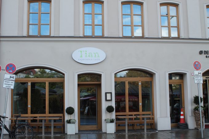 Mittagessen im TIAN
