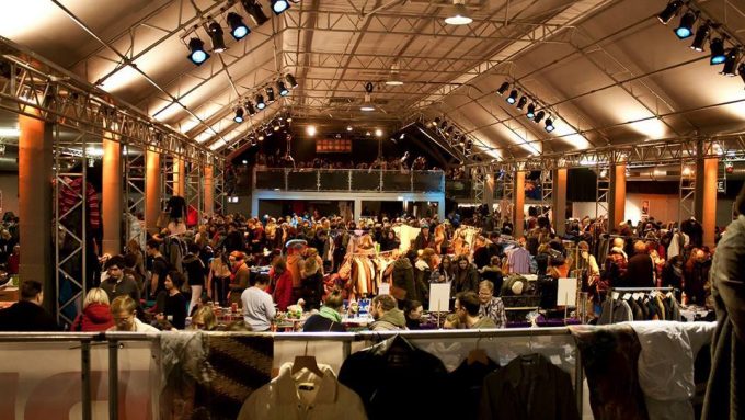 Nachtkonsum Flohmarkt