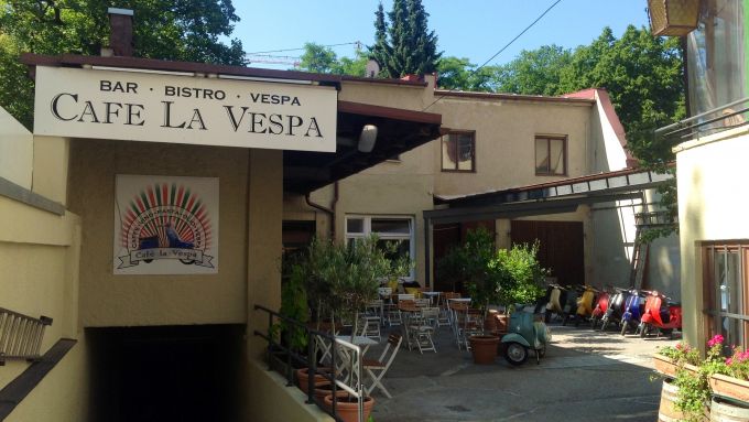 Cafe La Vespa