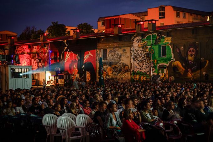 Freiluftkino und Nachtbiergarten: Der Viehhof eröffnet heute!
