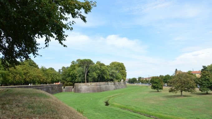 stadtmauer-lucca