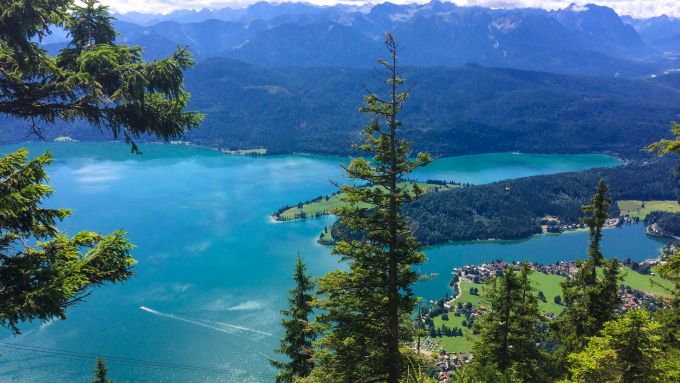 Ausflugsvernügen: Wandern auf den Herzogstand am Walchensee