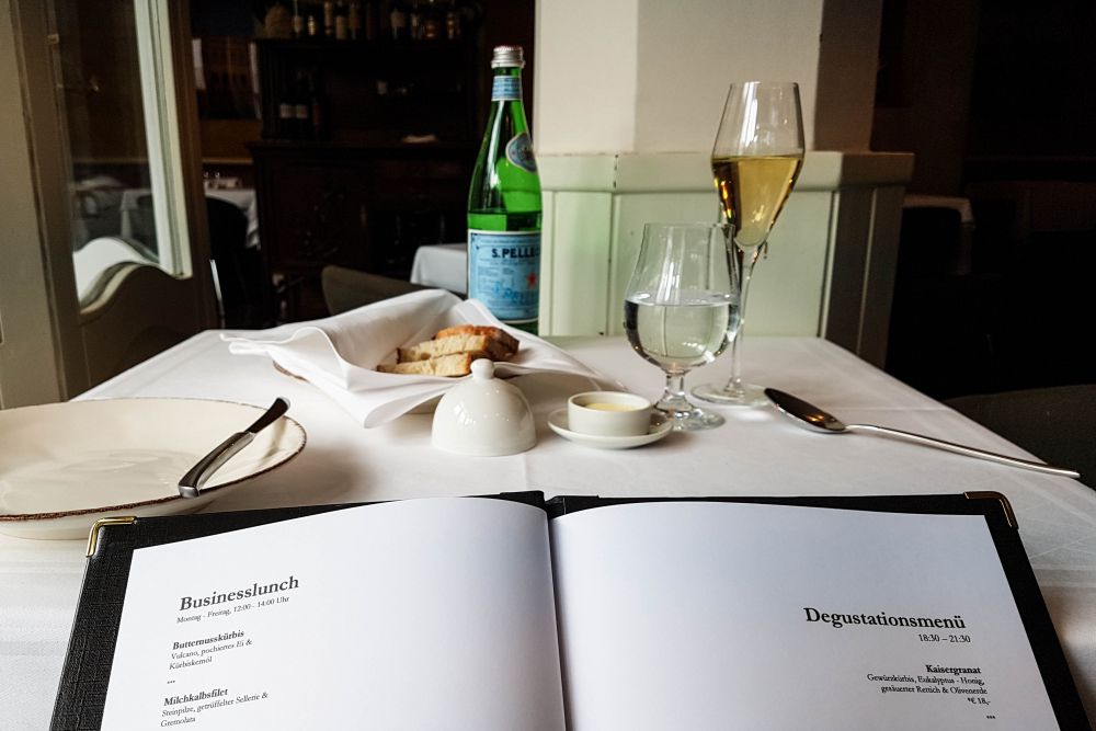 Sparkling Bistro