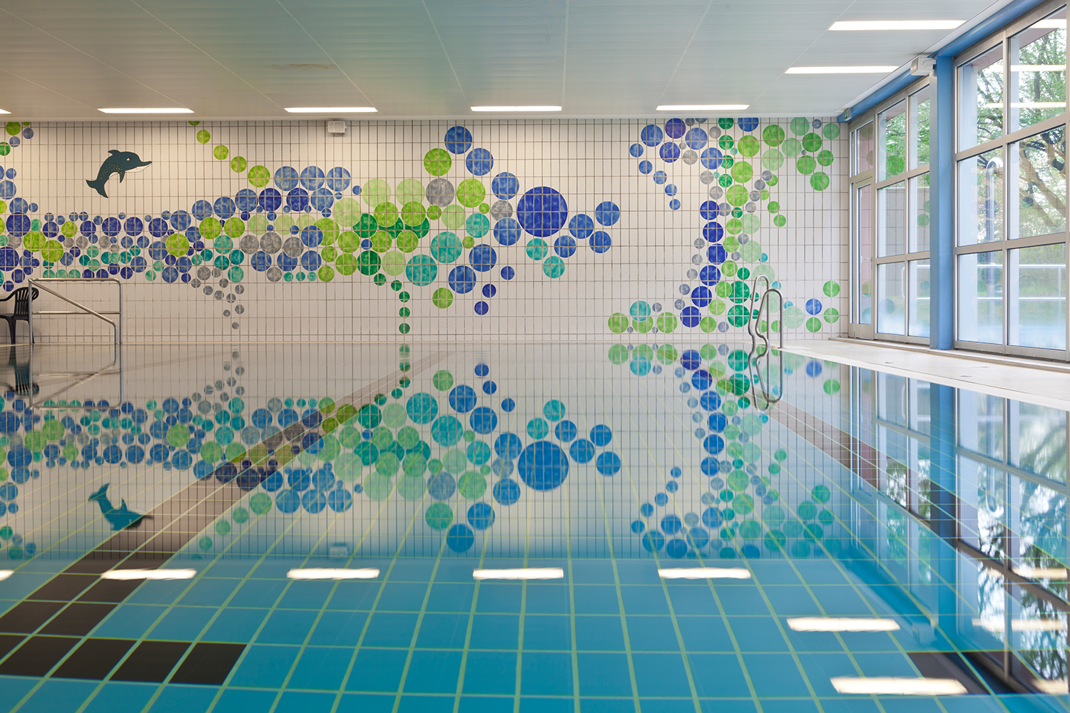 Bahnen ziehen und zum günstigsten Abendtarif im Bad Forstenrieder Park