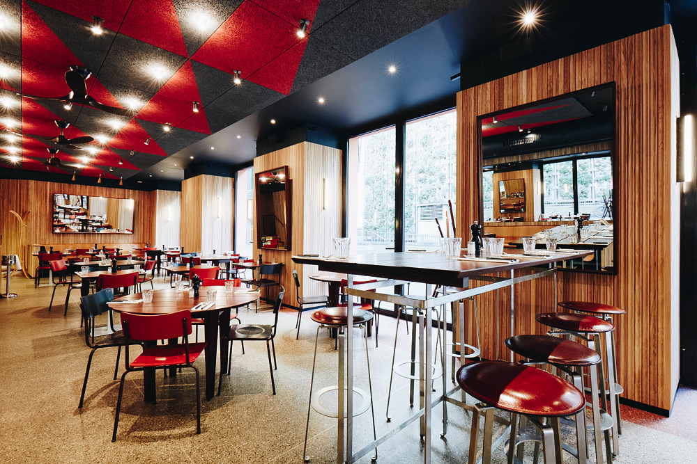 Die Ur-Pizza: Pinsa Romana essen im Riva Schwabing
