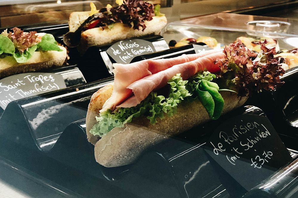 Dominique – ein Café bringt das Frankreich-Feeling in Münchens Mitte