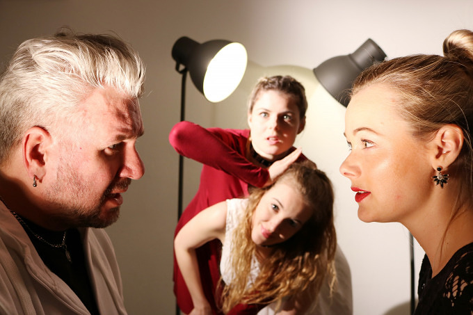 11 Theaterstücke, die du dir im Mai und Juni 2018 ansehen solltest