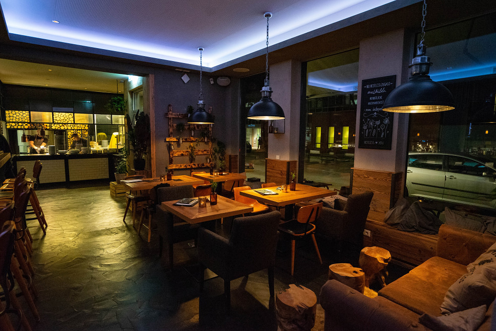 Restless Restaurant