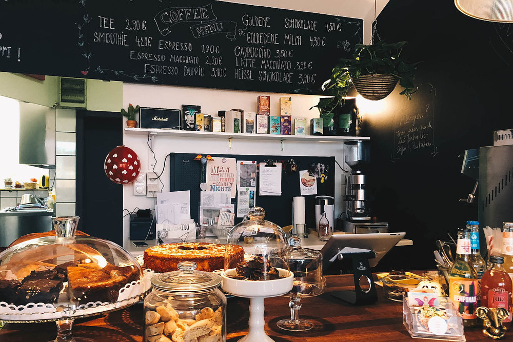 Wanderlust Café Yoga und Kuchen Neuhausen