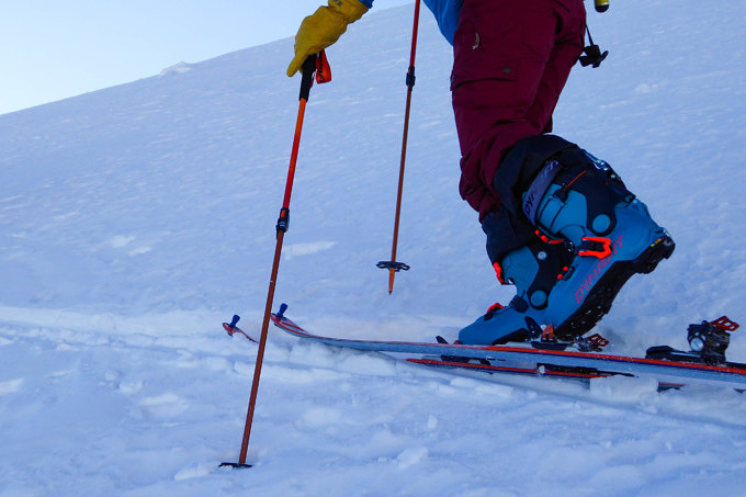 Vom Zwiebelprinzip zum Gipfelschnaps – 11 Anfängertipps für die Skitour