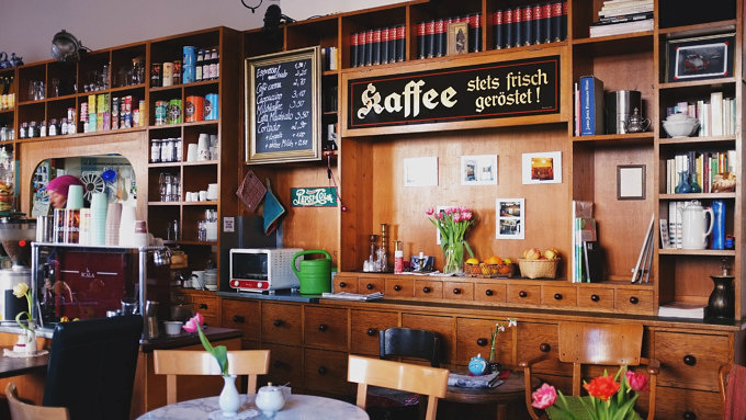 Galerie-Café Käthe: Den Tag vertrödeln bei veganem Kuchen