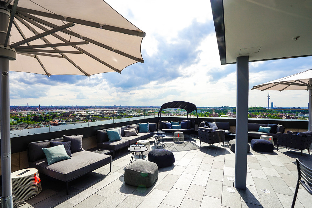 Das Warten hat ein Ende: Jetzt eröffnet Münchens höchste Dachterrasse