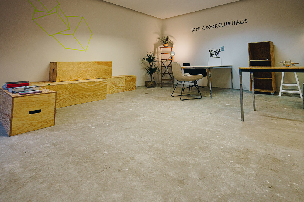MacBook Clubhaus Coworking-Space