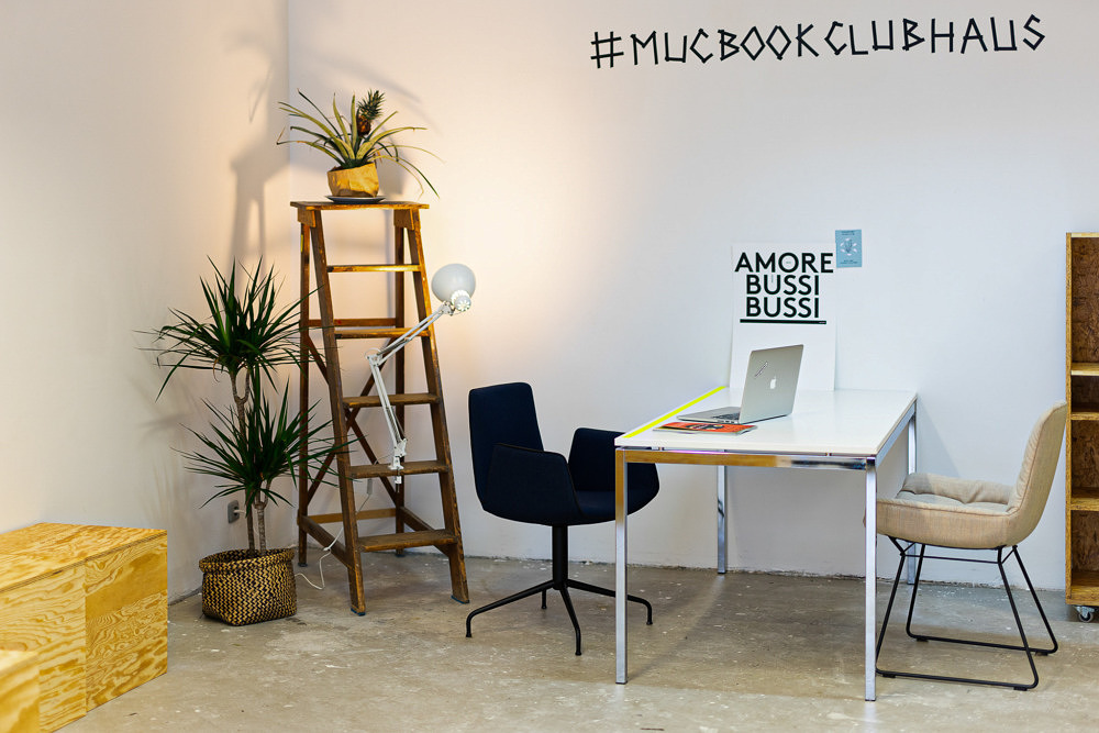 MacBook Clubhaus Coworking-Space