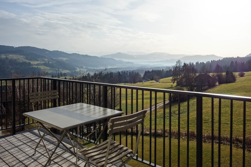 Ausflugsvergnügen: Ruhe und Design genießen in der Alpenloge im Allgäu
