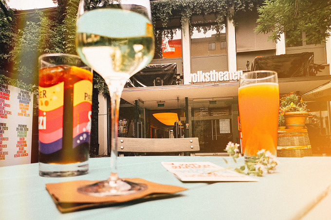 Dämmerschoppen Volkstheater
