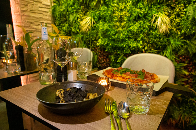 Portun Bistro Tisch
